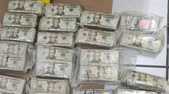 Capturan a dos hombres con 184 mil dólares sin justificar en operativo antinarcótico