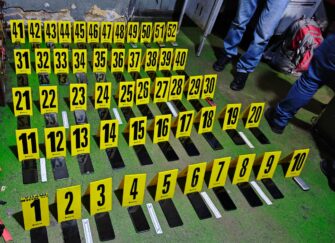 Descubren escondite en techo del Preventivo de Xela con 52 celulares