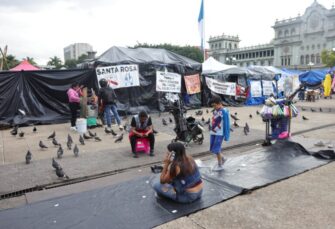 Hasta 7 mil maestros podrían ser despedidos por no dar clases