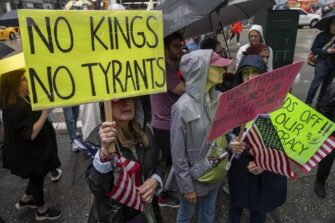 Estados Unidos: Multitudinarias protestas denuncian autoritarismo y redadas migratorias