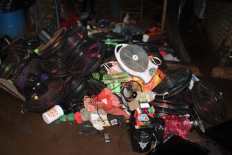 Golpe a privilegios en prisión: incautan celulares, router y equipos de sonido en la Granja Canadá