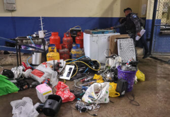 Junio rompe récord de incautaciones en cárceles con más de 1 mil 800 objetos prohibidos decomisados