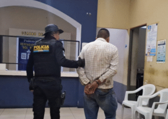 Sicario muere tras atacar a madre e hijo y enfrentarse a la PNC