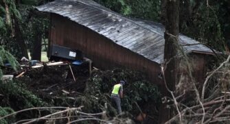 Inundaciones en Texas dejan al menos 109 muertos y severas críticas a las autoridades