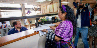 Viceministra denuncia discriminación por hablar k’iche’ en el Congreso