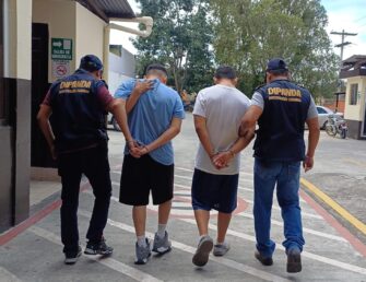 Capturan en Mixco a dos personas con dinero simulado para extorsión