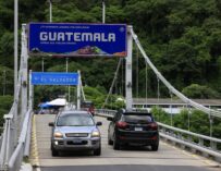 Guatemala recibe a miles de salvadoreños por Fiestas Agostinas