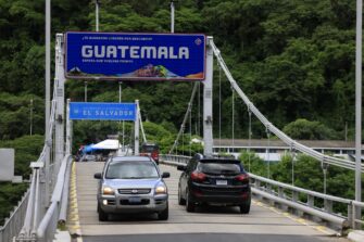 Guatemala recibe a miles de salvadoreños por Fiestas Agostinas