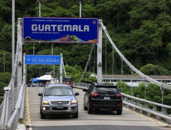 Guatemala recibe a miles de salvadoreños por Fiestas Agostinas