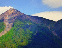 Alertan posible descenso de lahares en el volcán de Fuego