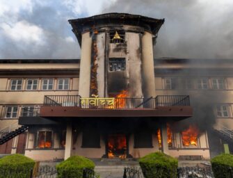 Revuelta sacude Nepal: edificios del Estado, élite política y centros económicos incendiados