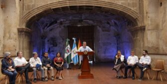 Arévalo anuncia fondo de indemnización para afectados por sismos en Sacatepéquez