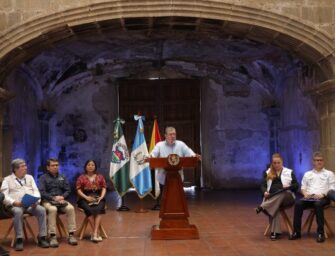 Arévalo anuncia fondo de indemnización para afectados por sismos en Sacatepéquez