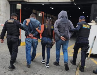 Cae red de préstamos “gota a gota” en la capital: tres capturados y más de Q20 mil decomisados