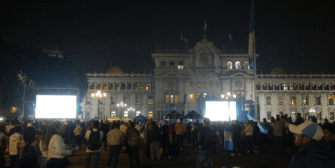 Pantallas gigantes en la Plaza Central para vivir el Panamá vs. Guatemala