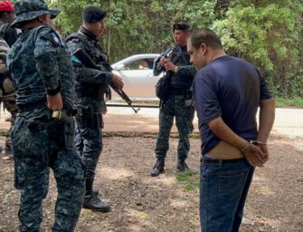 PNC captura a presunto coyote y rescata a 11 migrantes tras persecución en Jalpatagua