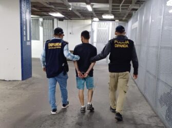 Capturan a dos presuntos extorsionistas en operativos en San Miguel Petapa y El Progreso