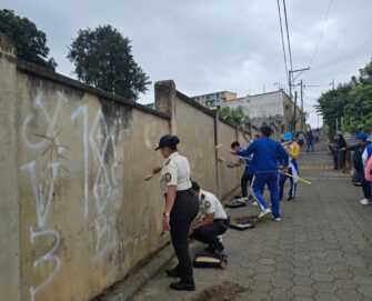 PNC recupera espacio público y promueve la convivencia en Santiago Sacatepéquez