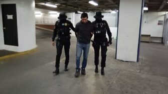 Capturan a asaltante que atacó con cuchillo a una mujer