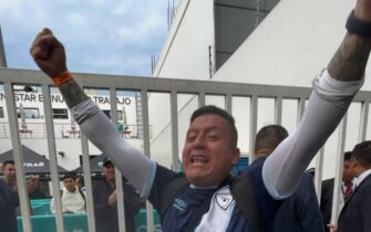 Luego de cuatro días acampando, guatemaltecos comienzan a comprar entradas para eliminatorias