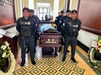 PNC rinde honras fúnebres a agente caído en cumplimiento del deber