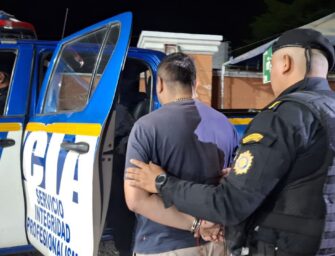 Capturan a hombre que transportaba a seis migrantes en Chiquimula