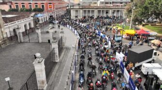Más de 80 mil motoristas participan en la edición 65 de la Caravana del Zorro