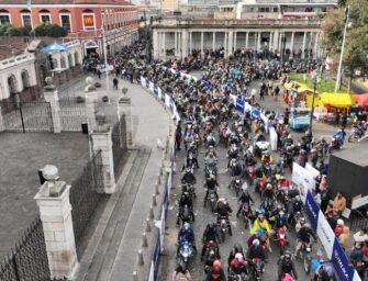 Más de 80 mil motoristas participan en la edición 65 de la Caravana del Zorro