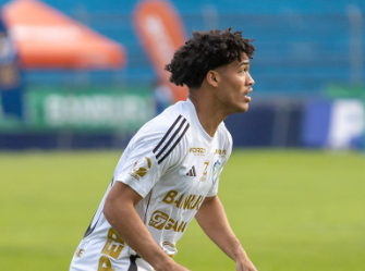 Marquense deja escapar ventaja y cae ante Comunicaciones en duelo clave