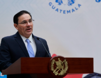 Mingob anuncia amparo para mantener aislamiento de María Castañeda