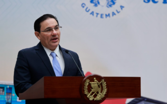 Mingob anuncia amparo para mantener aislamiento de María Castañeda