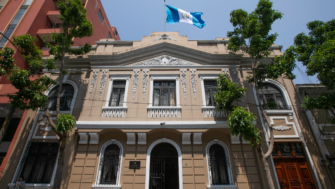 Ejecutivo inicia proceso para designar nuevos magistrados de la CC