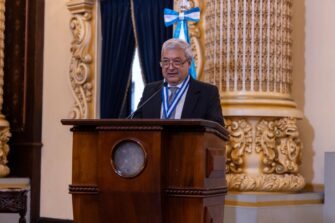 Adolfo Méndez Vides recibe el Premio Nacional de Literatura 2025