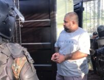 Dudas por imagen viral de alias “el Lobo” tras requisa en Renovación 1