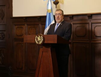 Gobierno anuncia medidas ante alza de combustibles y propone subsidios temporales