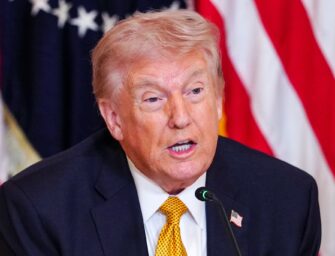 Trump pausa ataques contra Irán por cinco días tras avances diplomáticos