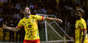 Marquense golpea en casa y deja a Comunicaciones al borde del descenso