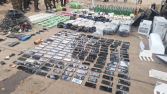 Requisa en cárcel Canadá revela celulares, armas, licor y drogas