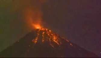 Actividad del Volcán de Fuego genera alarma, pero se mantiene dentro de parámetros