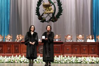 Morfín promete objetividad y frenar la “amparitis” en la Corte de Constitucionalidad