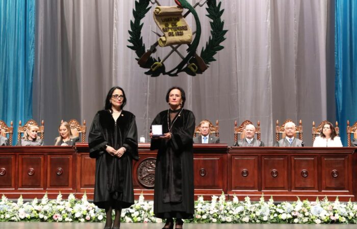 Morfín promete objetividad y frenar la “amparitis” en la Corte de Constitucionalidad