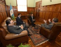 Arévalo inicia entrevistas con candidatos a fiscal general