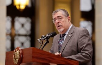 Arévalo condena violencia en Washington y expresa solidaridad con EE. UU.