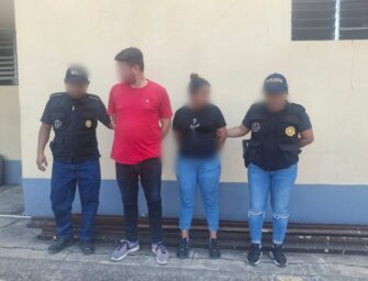 Capturan a dos empleados por robo de medicamentos en hospital de Izabal