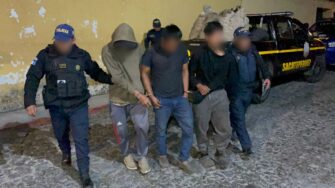 Capturan a presuntos saqueadores de “los jutes” en Sacatepéquez