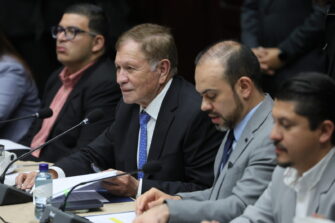 Congreso retomará diálogo para buscar acuerdo sobre subsidio a combustibles