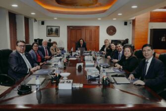 Magistrados de la Corte de Constitucionalidad de Guatemala asumen de madrugada