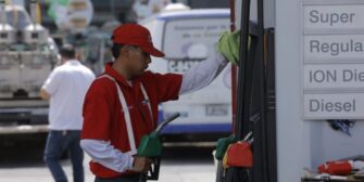 Gobierno publica reglamento para aplicar subsidio a combustibles con rebaja de hasta Q8 por galón