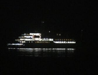 Confinan crucero en Francia tras muerte de pasajero y brote gastrointestinal