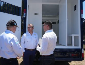 Gobierno estrena flotilla de traslado para reos